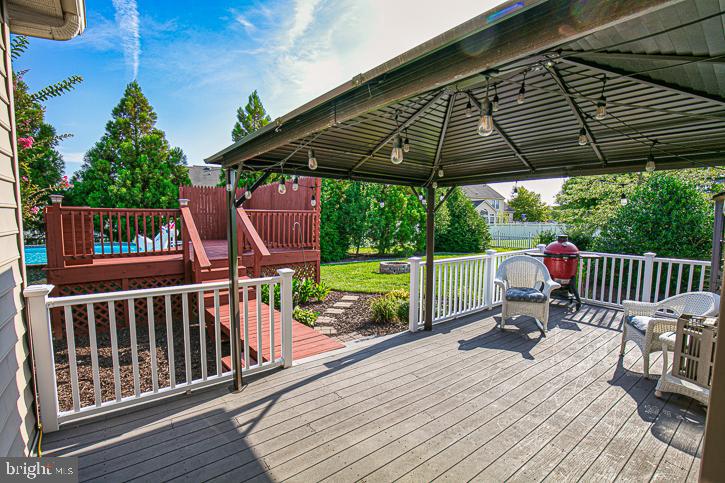 FRANKLIN KNOLL - Residential