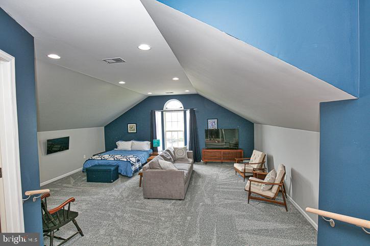 FRANKLIN KNOLL - Residential