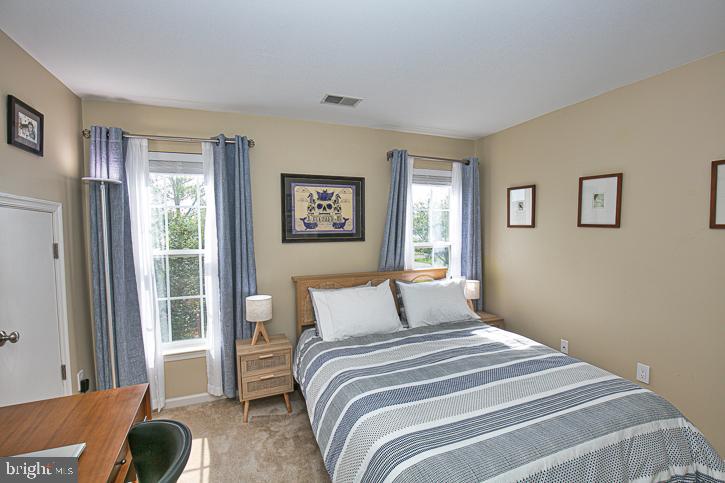 FRANKLIN KNOLL - Residential