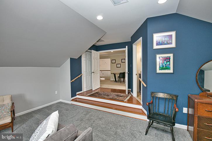 FRANKLIN KNOLL - Residential