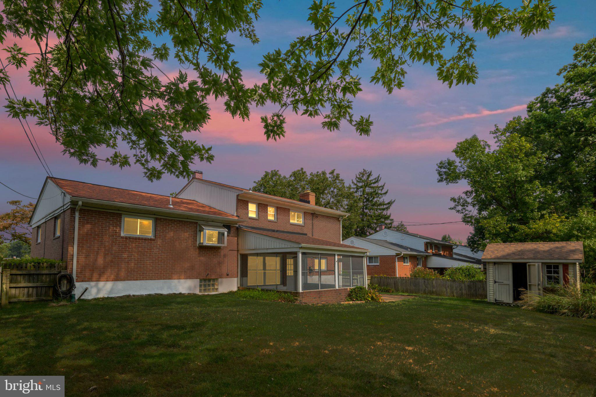 17 WENDSLOW ROAD