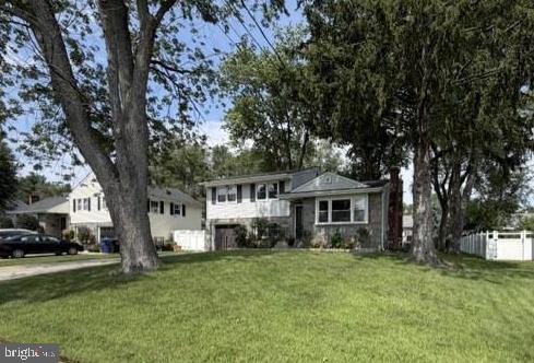 379 BOXWOOD LANE