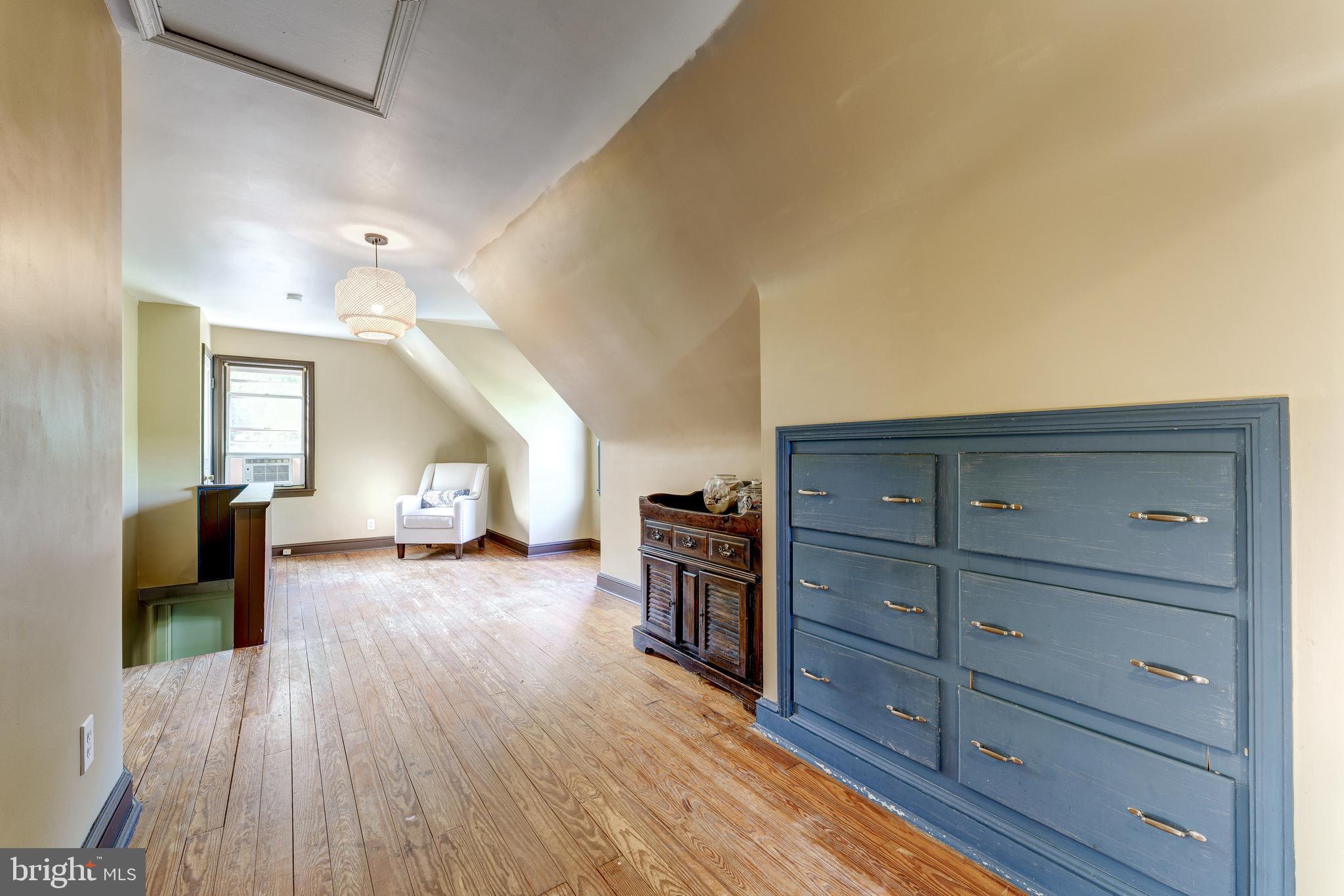 KINGSTOWNE - Residential