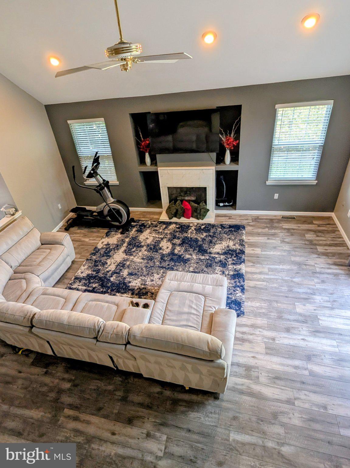 TALL PINES - Residential