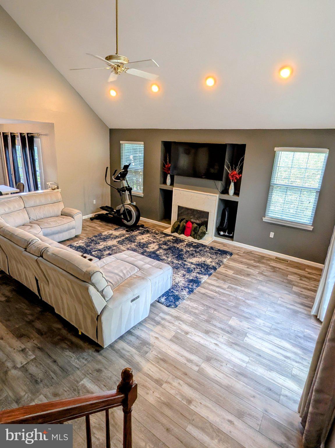 TALL PINES - Residential