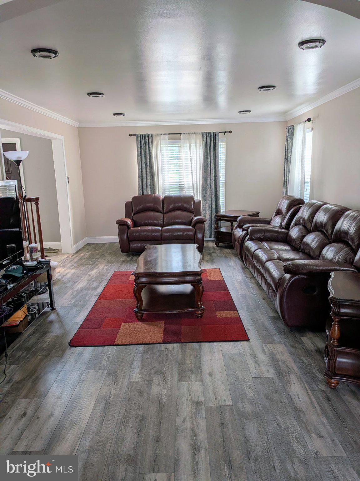 TALL PINES - Residential