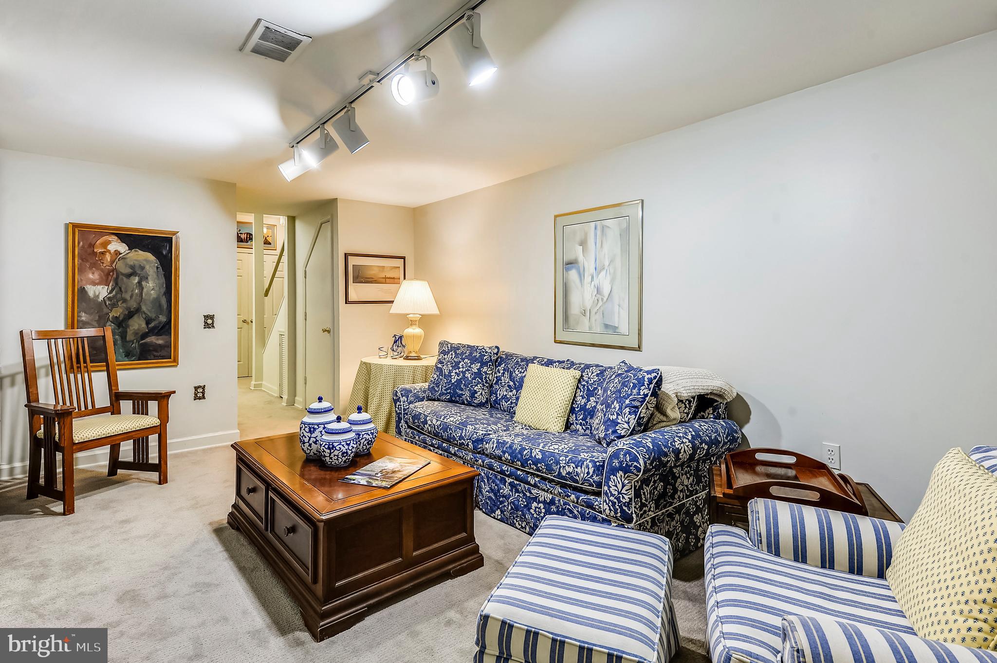 VIRGINIA VILLAGE - Residential