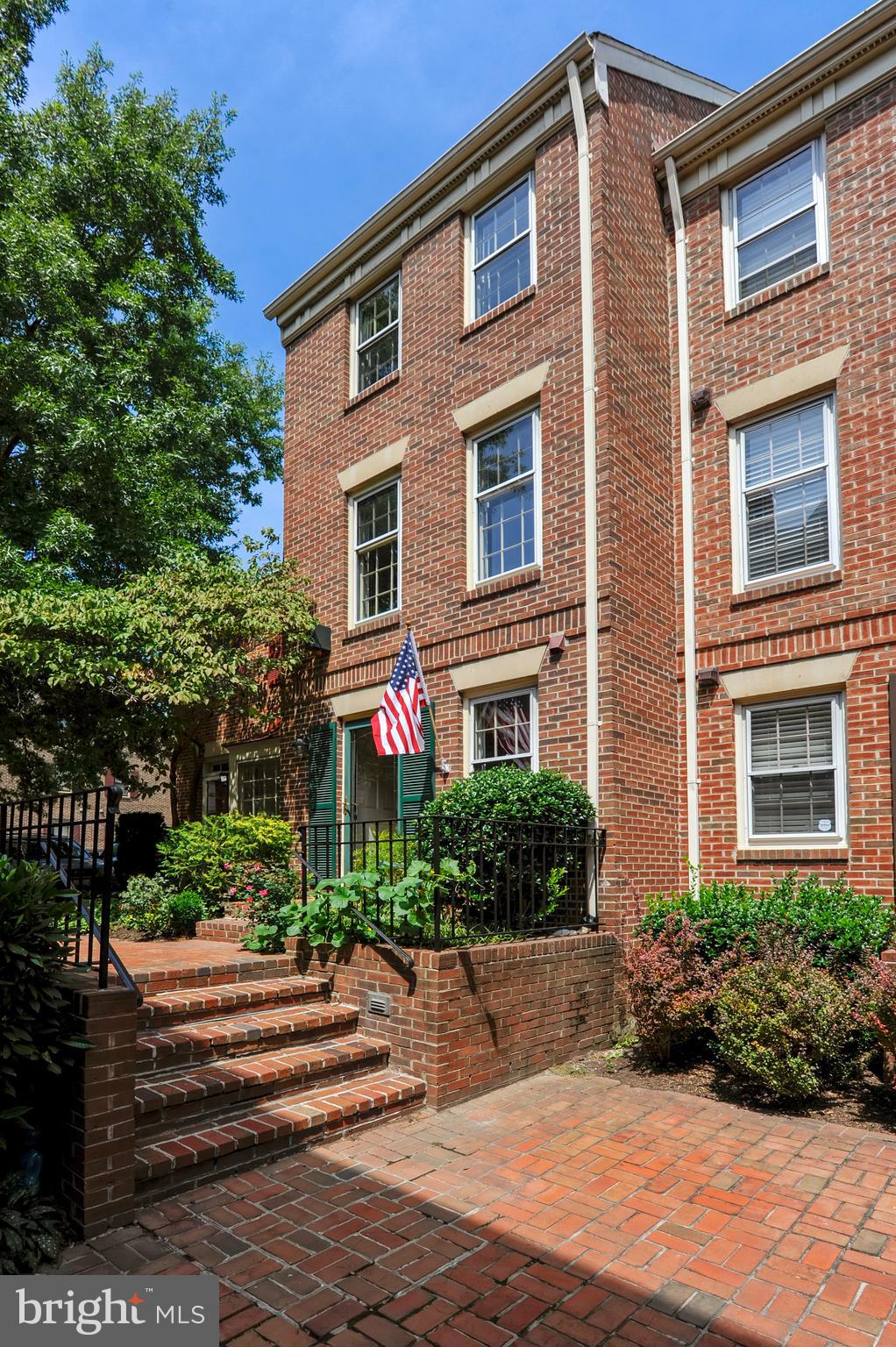 VIRGINIA VILLAGE - Residential