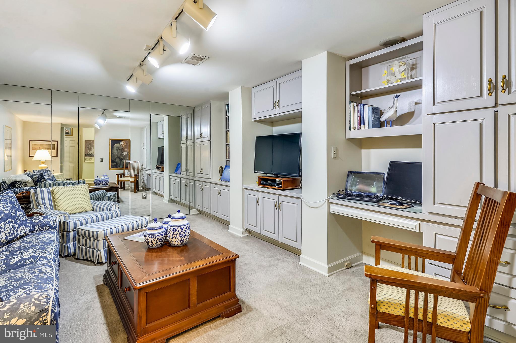 VIRGINIA VILLAGE - Residential