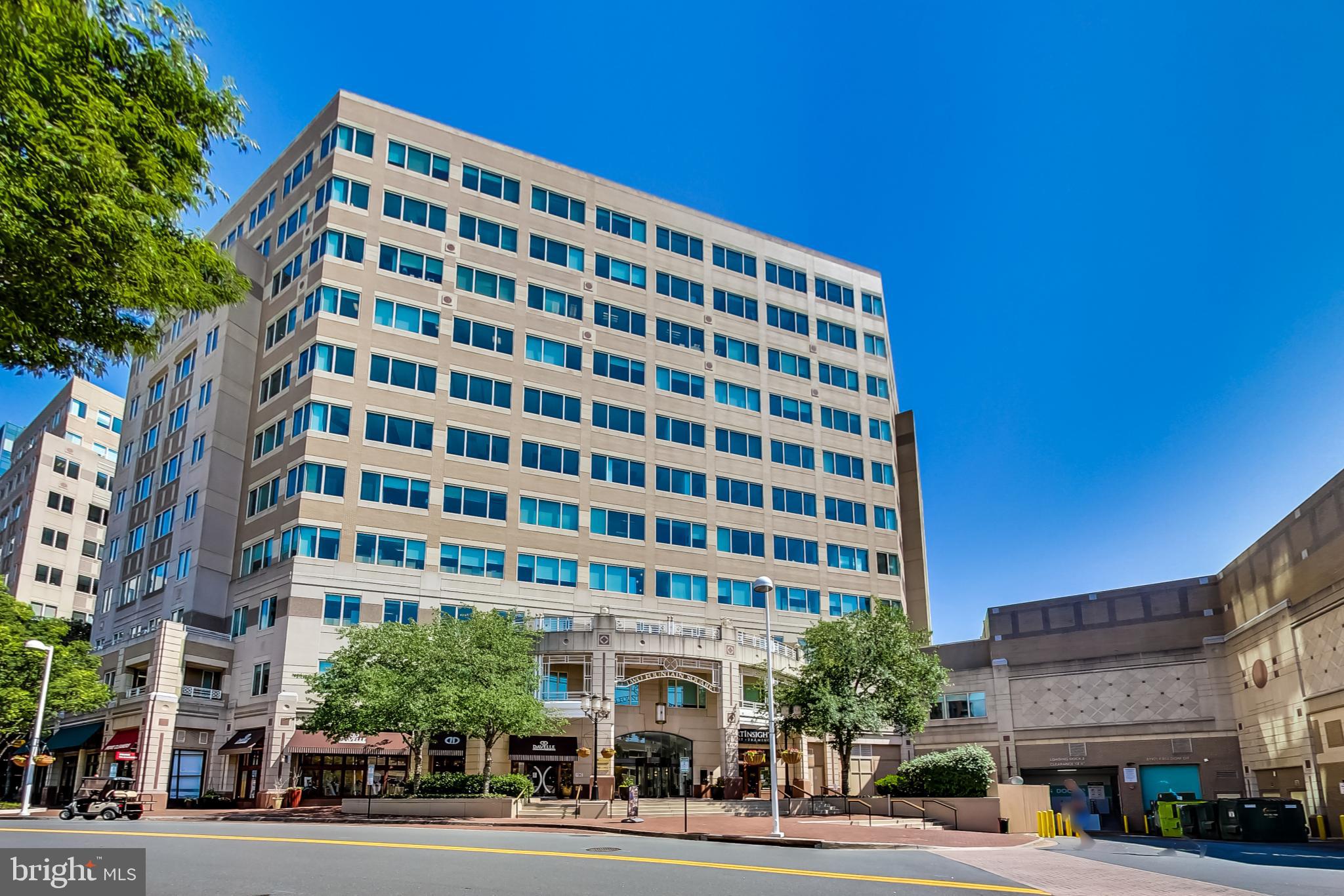 EDGEWATER AT TOWN CENTER - Residential