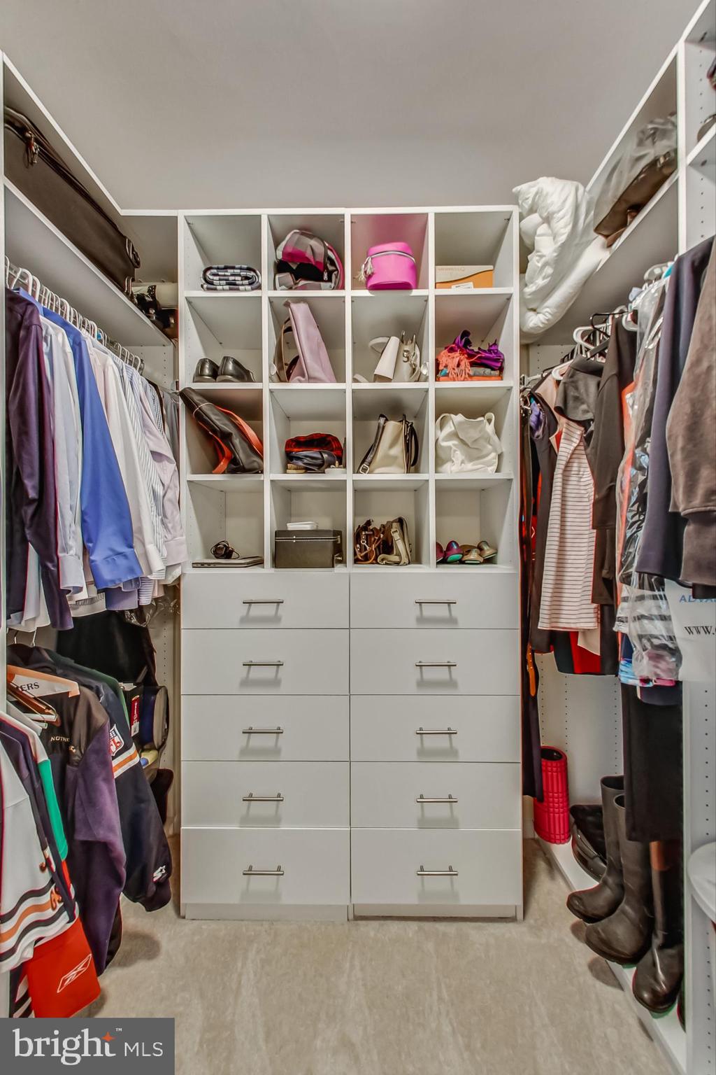 EDGEWATER AT TOWN CENTER - Residential