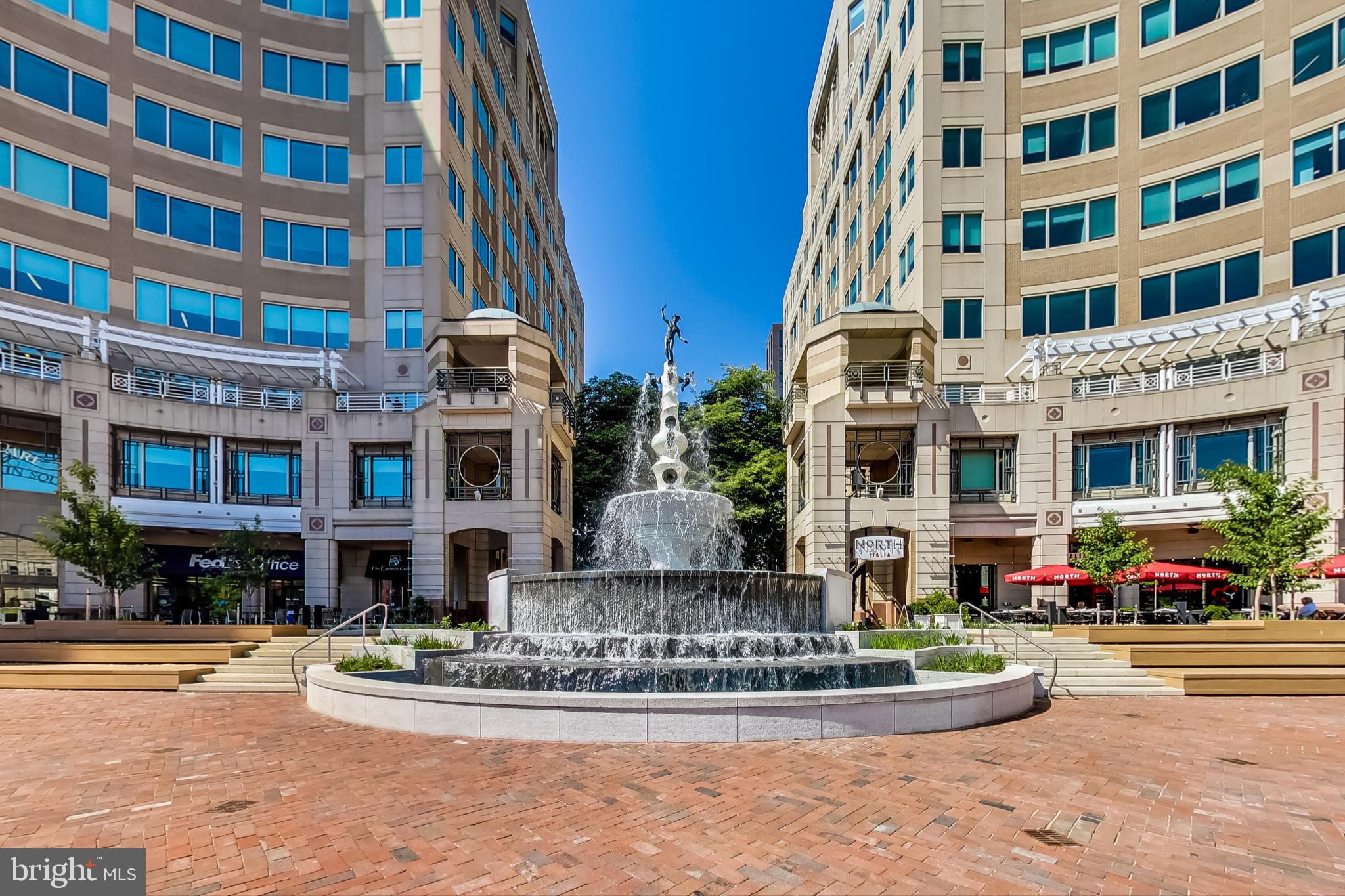 EDGEWATER AT TOWN CENTER - Residential