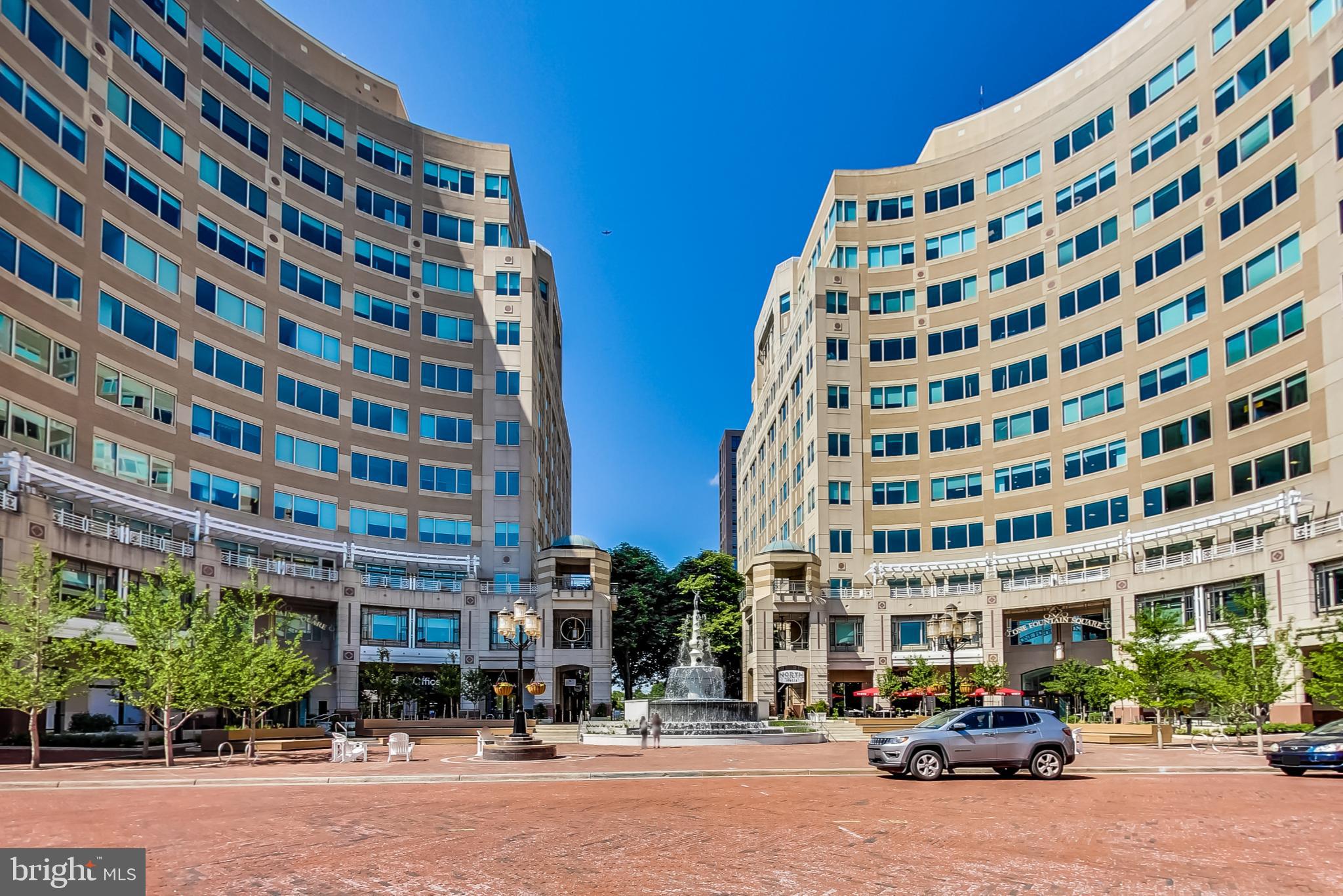 EDGEWATER AT TOWN CENTER - Residential