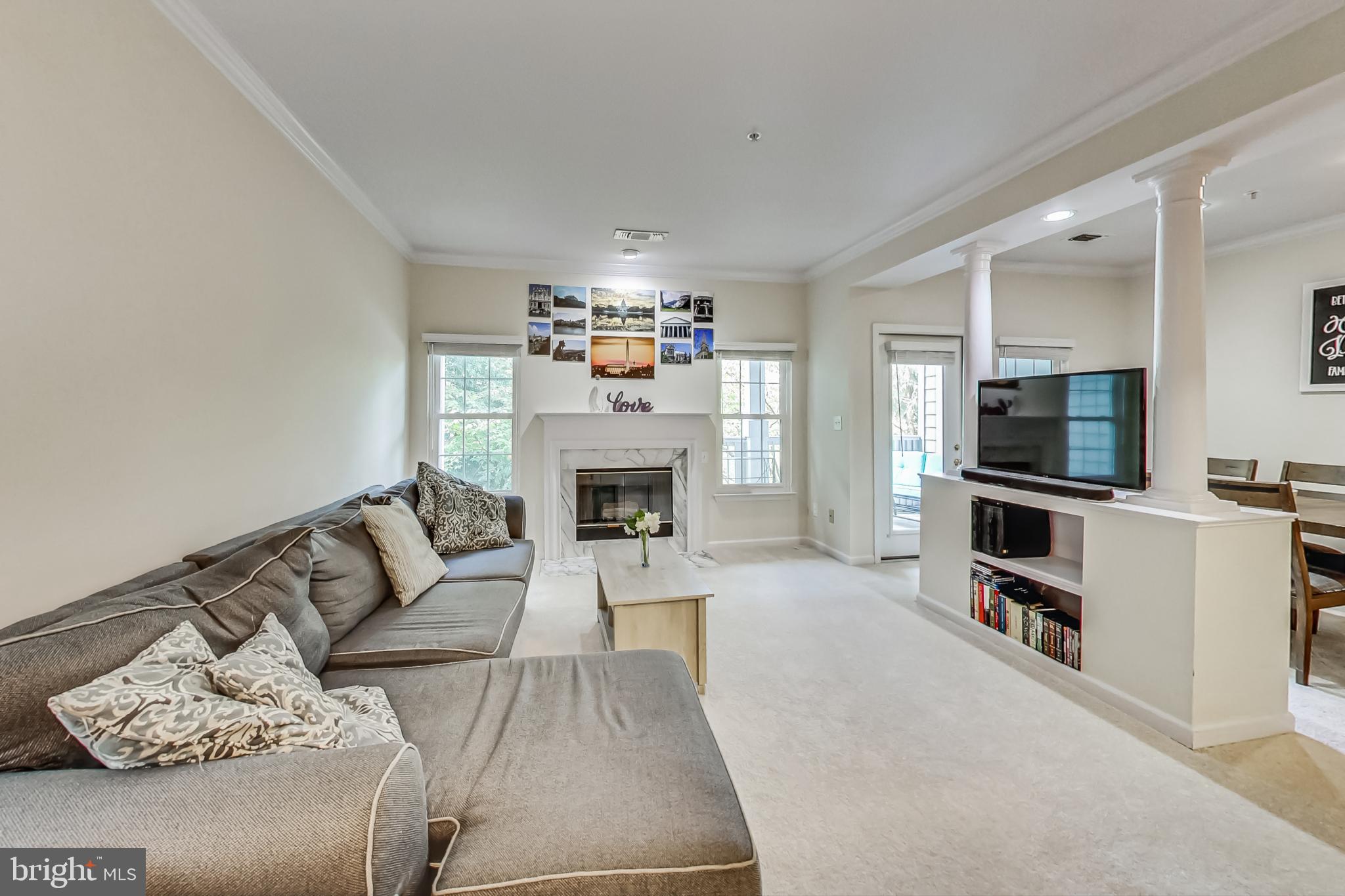 EDGEWATER AT TOWN CENTER - Residential