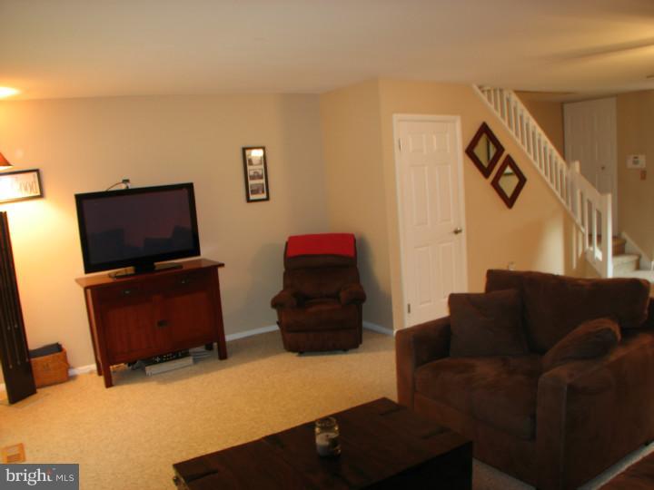 PERKIOMEN WOODS - Residential Lease