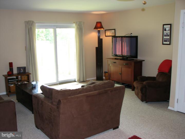 PERKIOMEN WOODS - Residential Lease