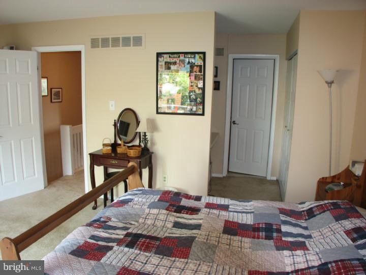 PERKIOMEN WOODS - Residential Lease