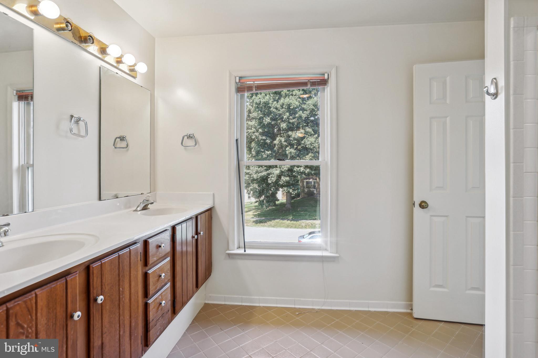 BRADDOCK FOREST - Residential Lease