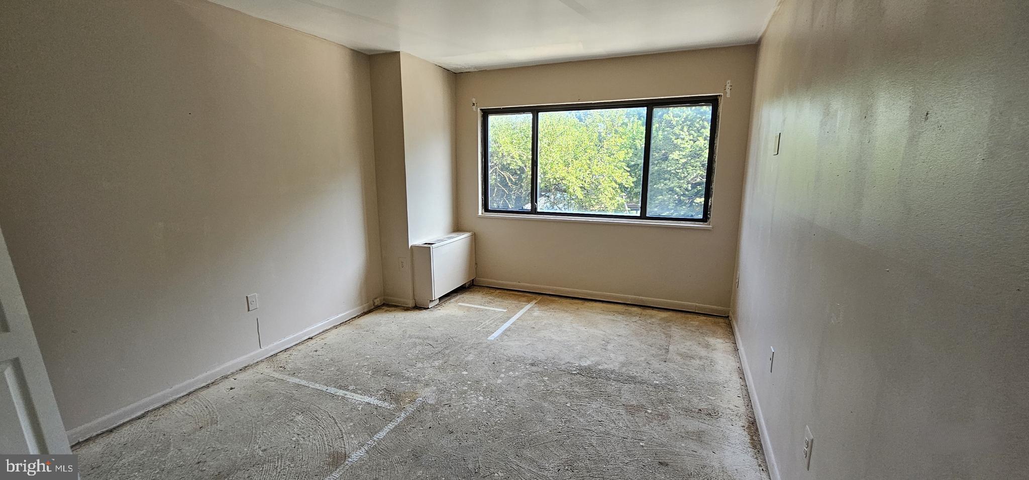 PINEWAY TOWERS - Residential