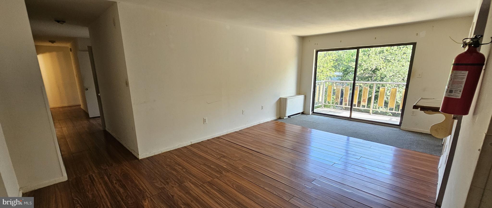 PINEWAY TOWERS - Residential