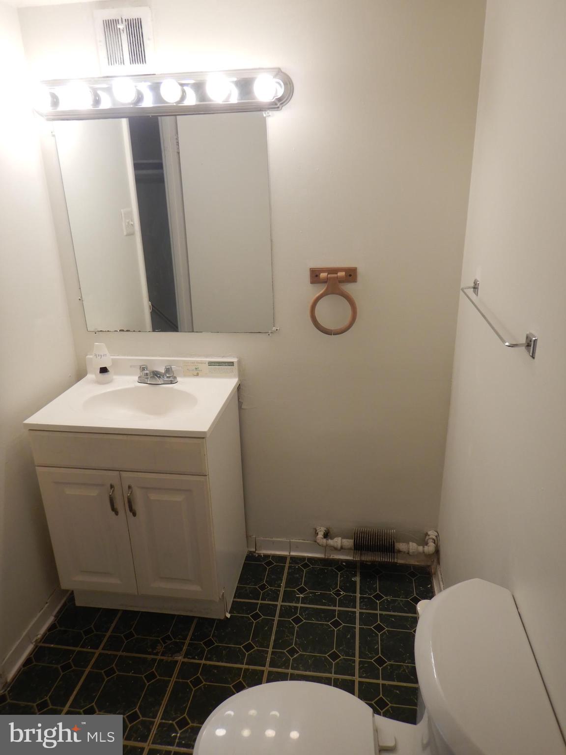 PINEWAY TOWERS - Residential