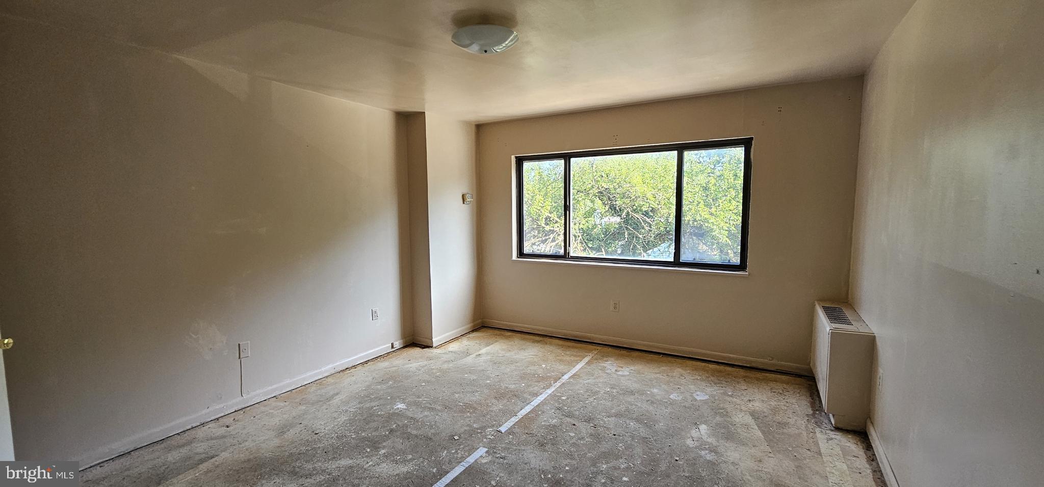 PINEWAY TOWERS - Residential