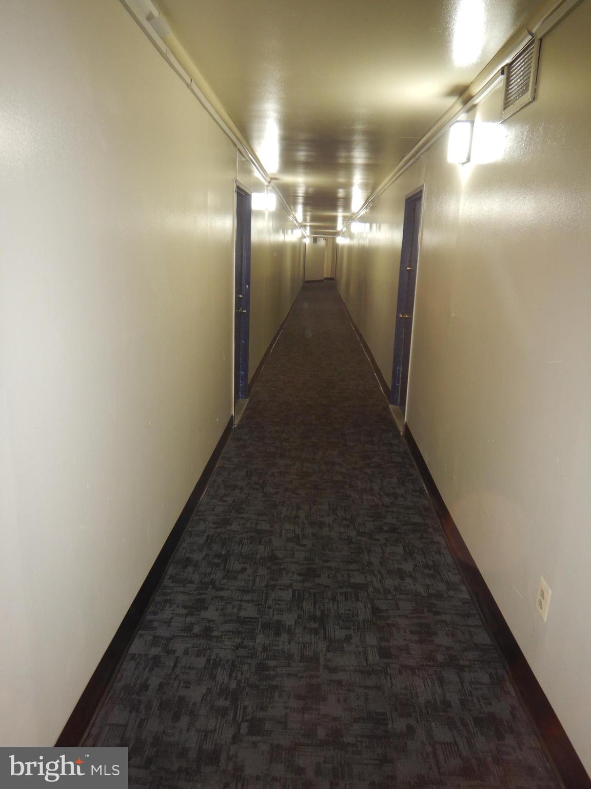 PINEWAY TOWERS - Residential