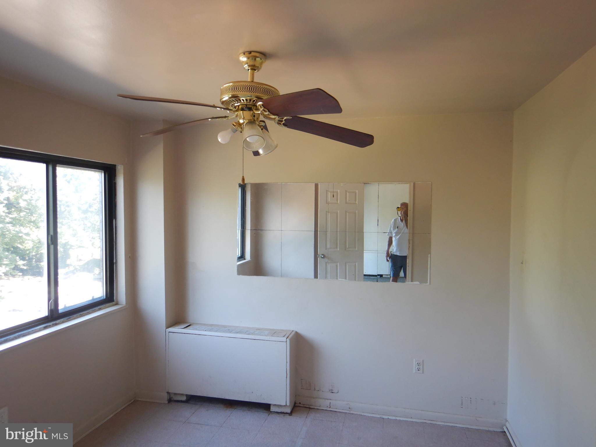 PINEWAY TOWERS - Residential