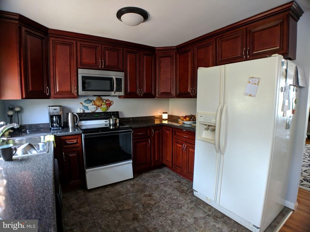 THE MEADOWS - Residential