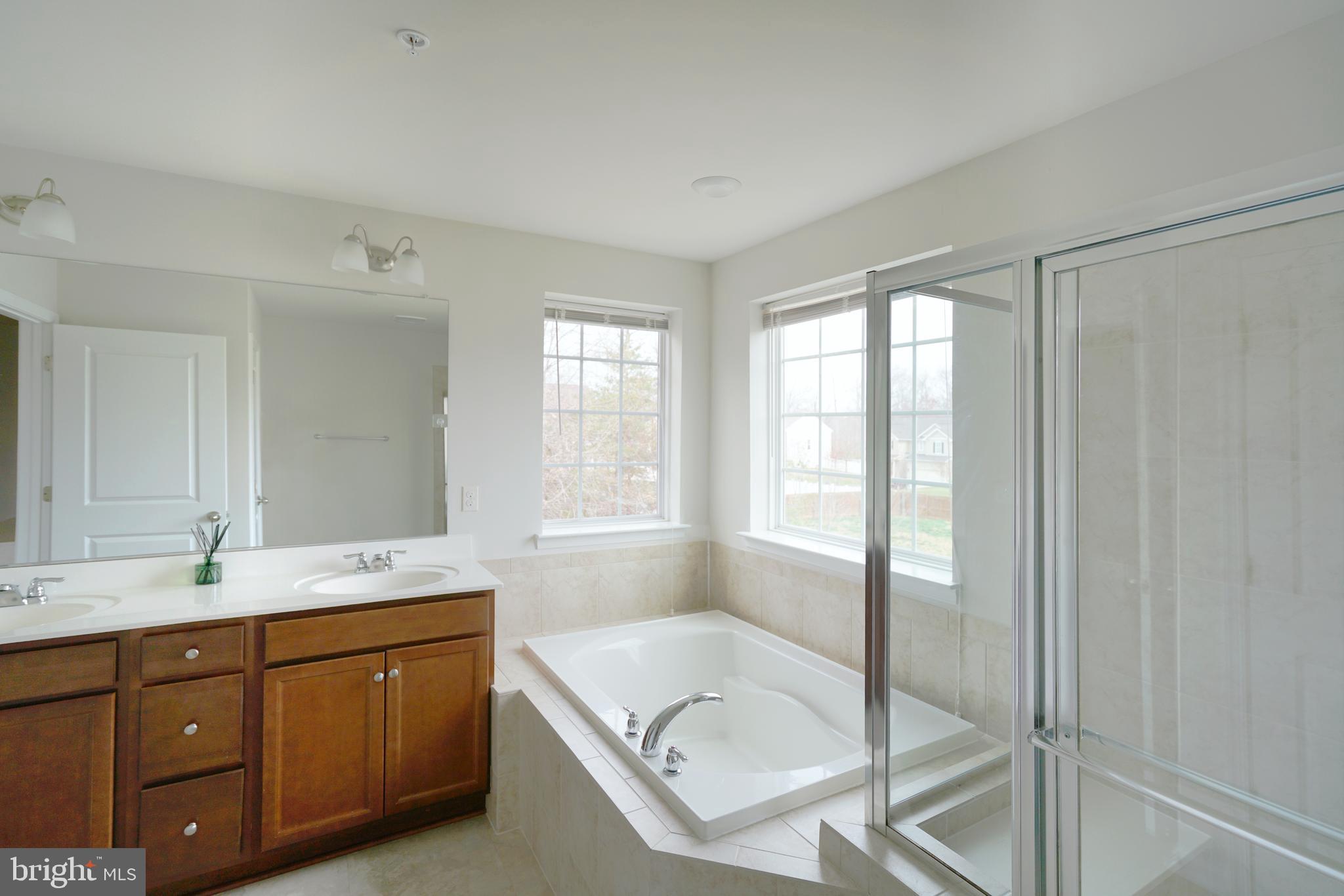 BROAD CREEK HOLLOW - Residential