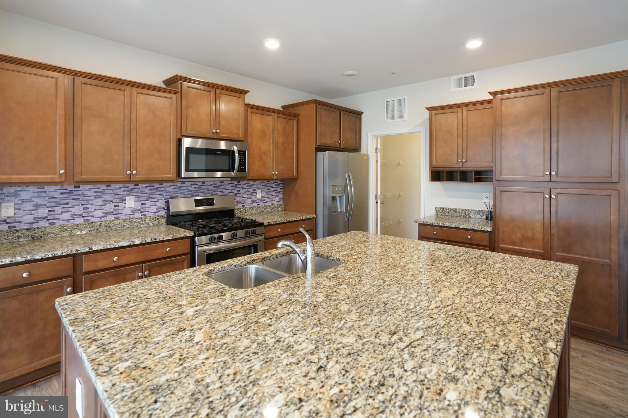 BROAD CREEK HOLLOW - Residential