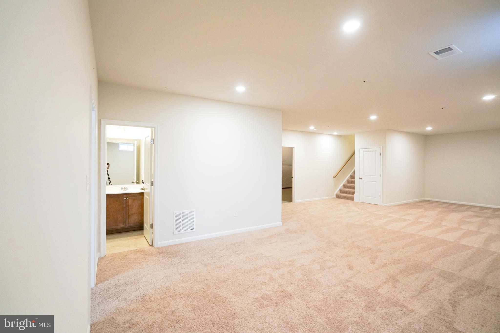 BROAD CREEK HOLLOW - Residential