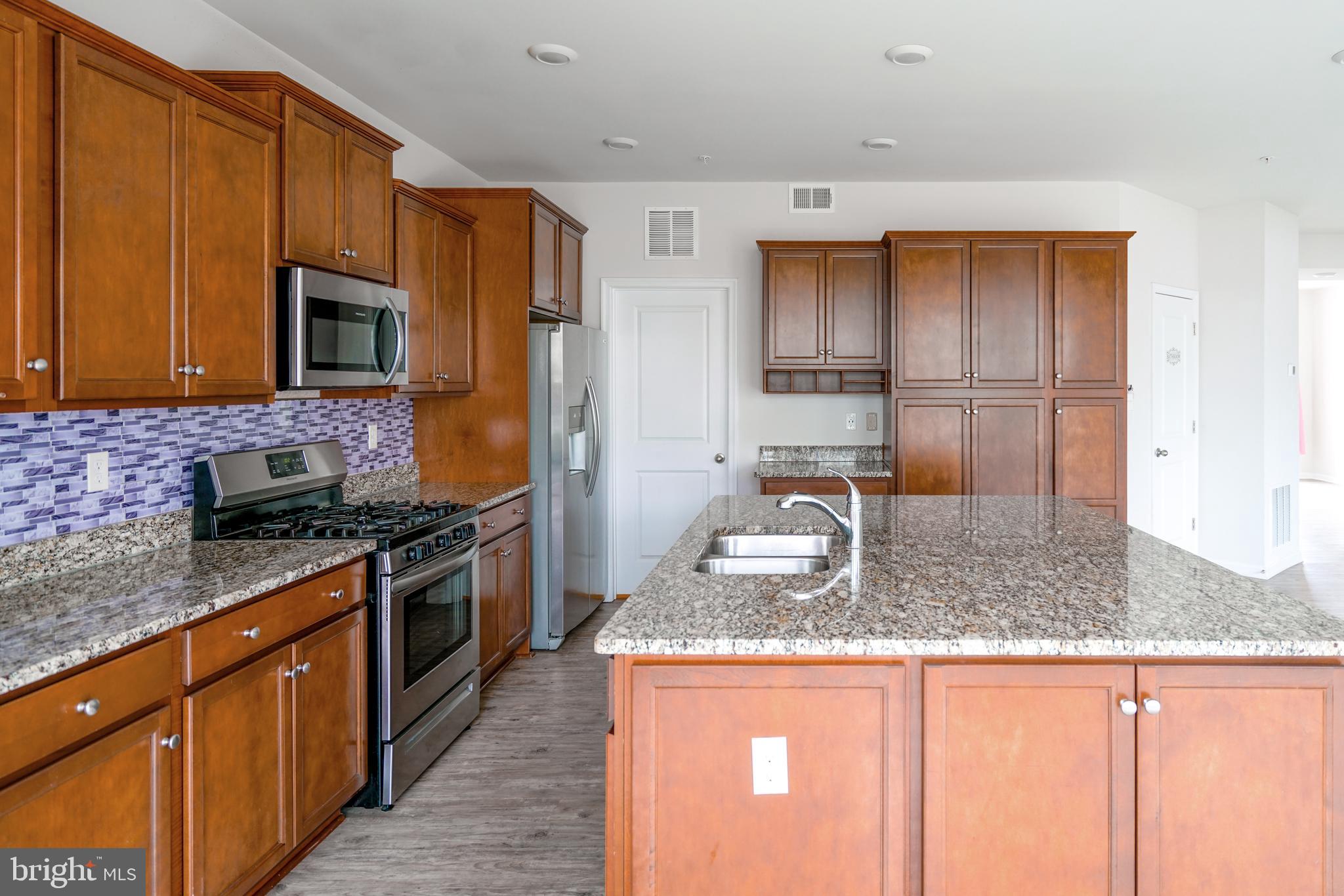 BROAD CREEK HOLLOW - Residential