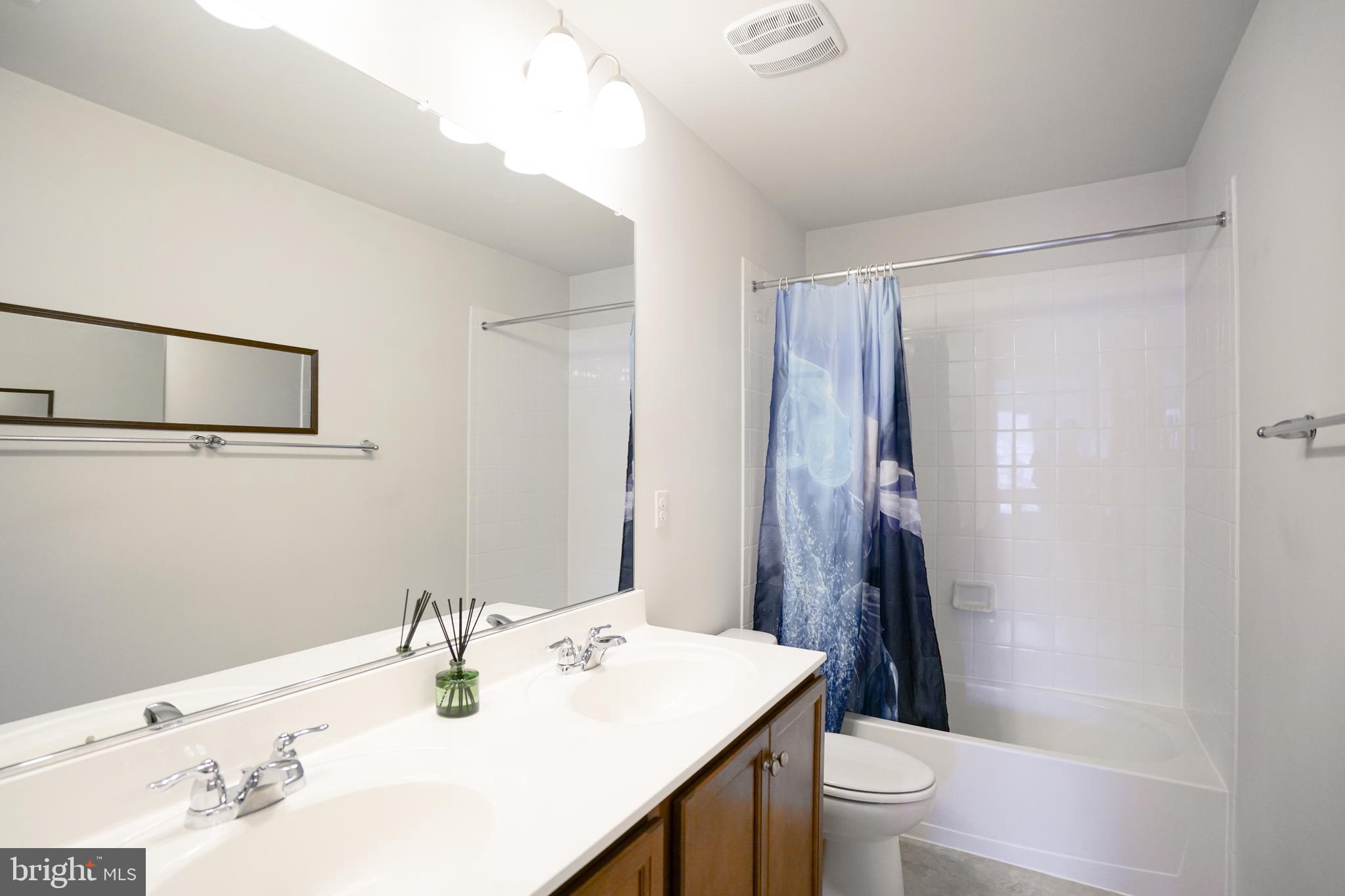 BROAD CREEK HOLLOW - Residential