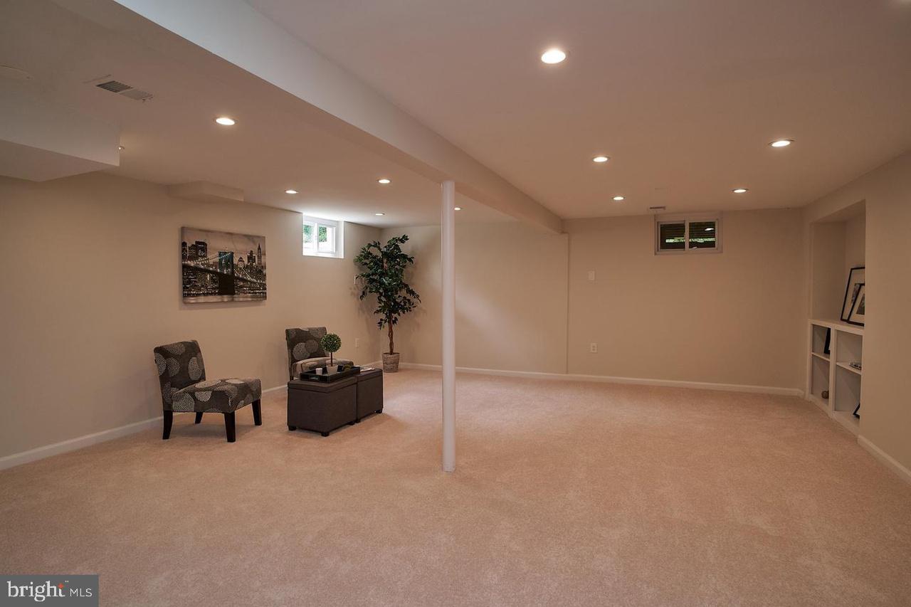 BARCROFT HILLS - Residential Lease