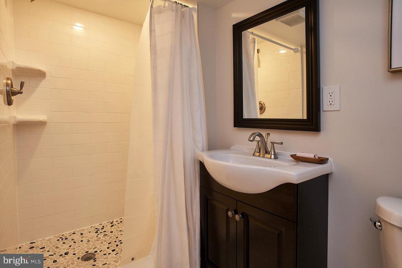 BARCROFT HILLS - Residential Lease