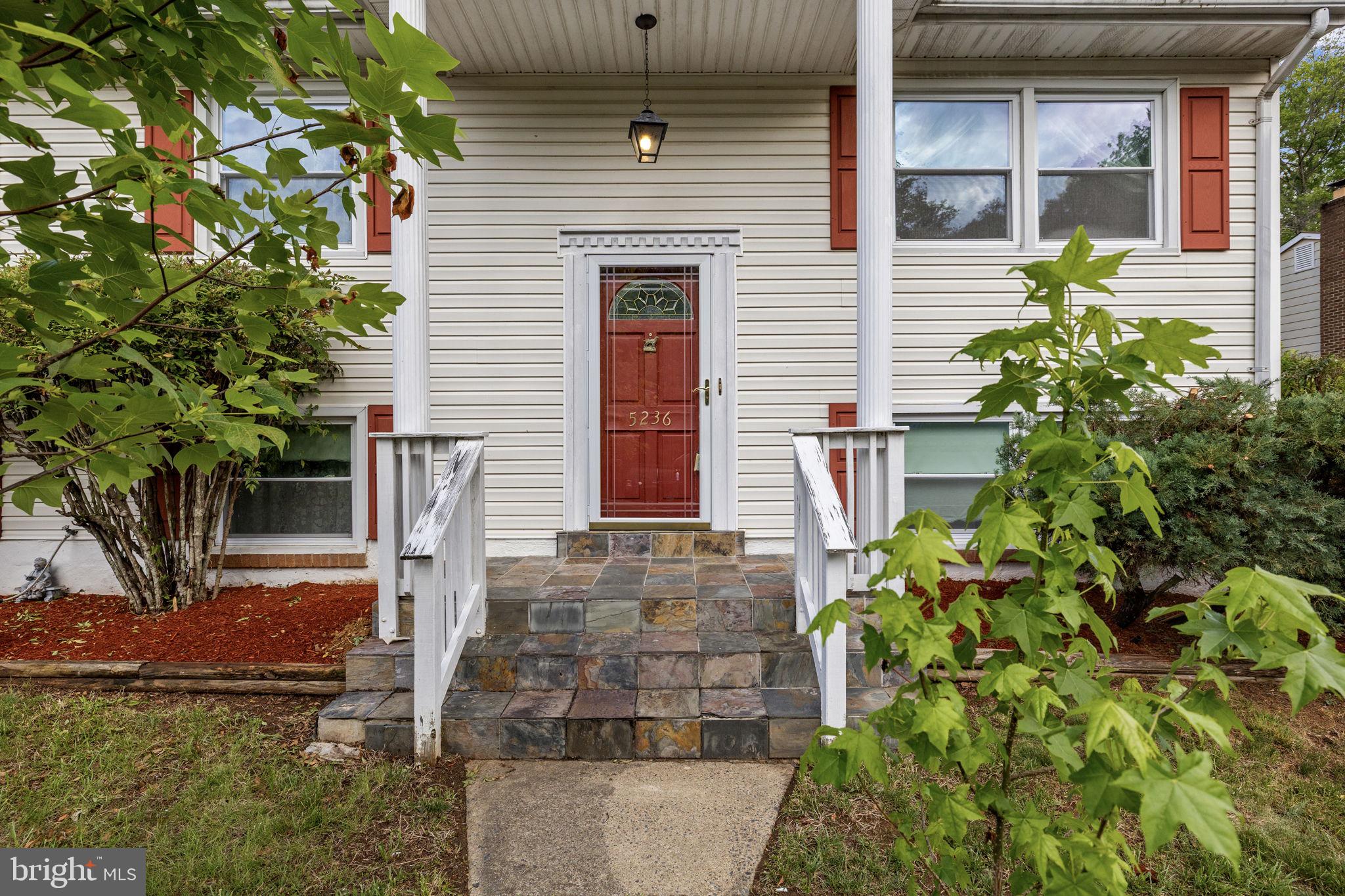 5236 MIDWAY COURT