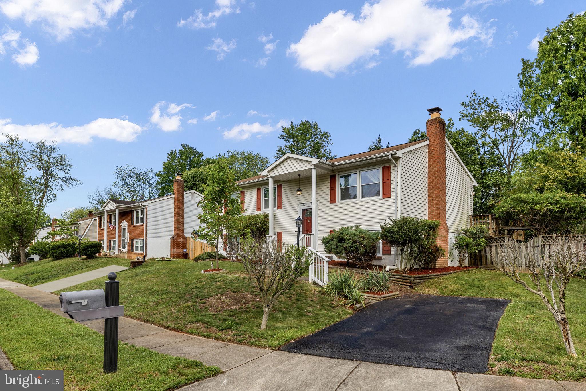 5236 MIDWAY COURT