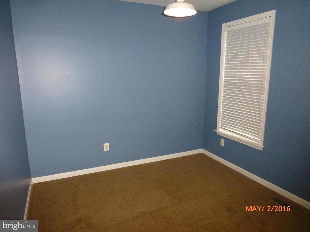 HOLLIFIELD - Residential