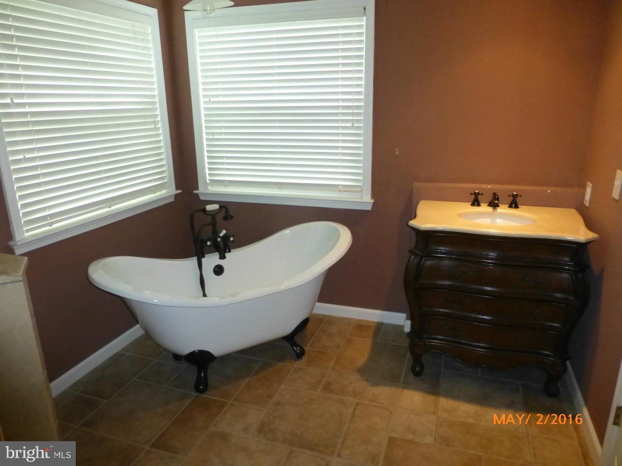 HOLLIFIELD - Residential