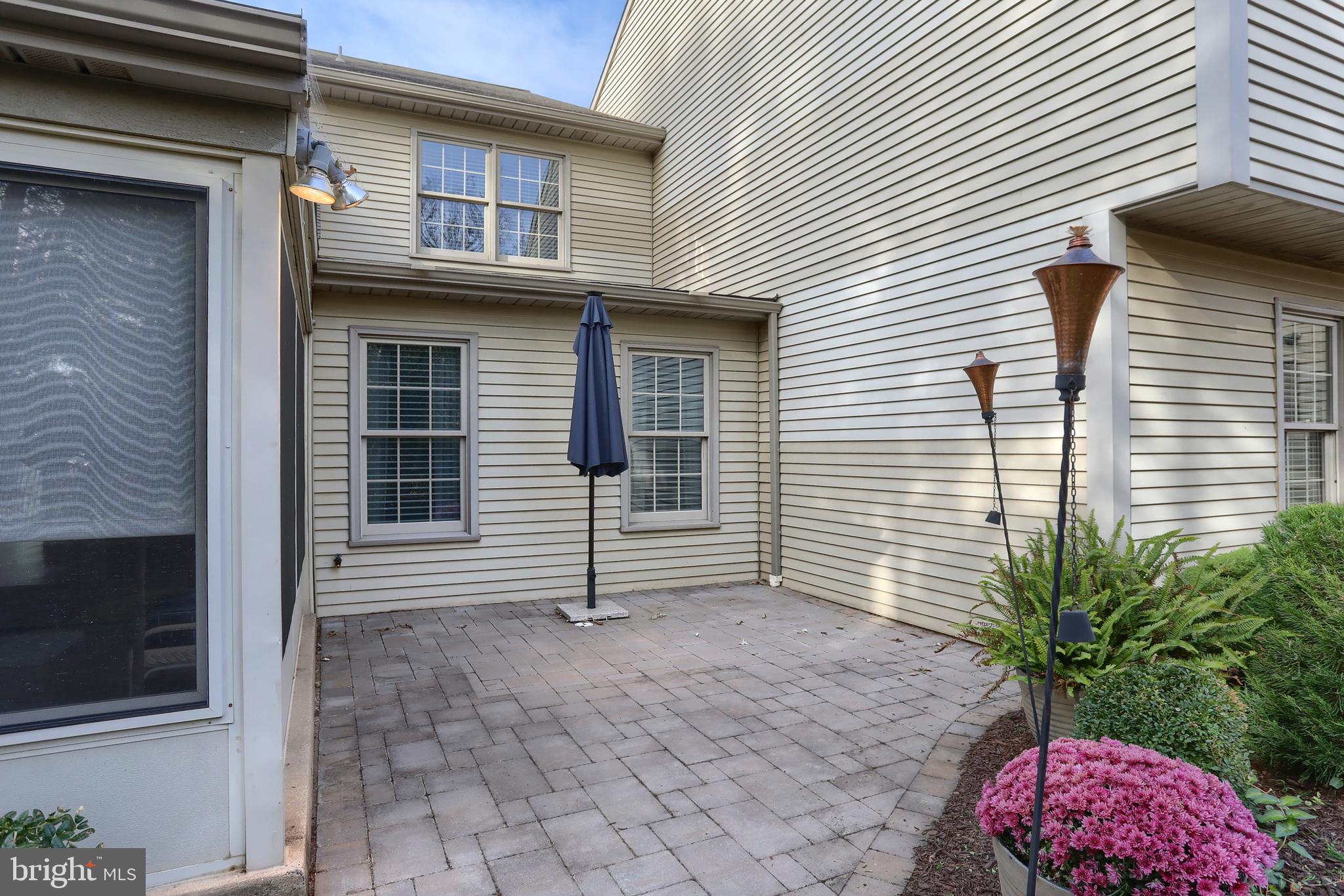CAMBRIDGE COMMONS - Residential