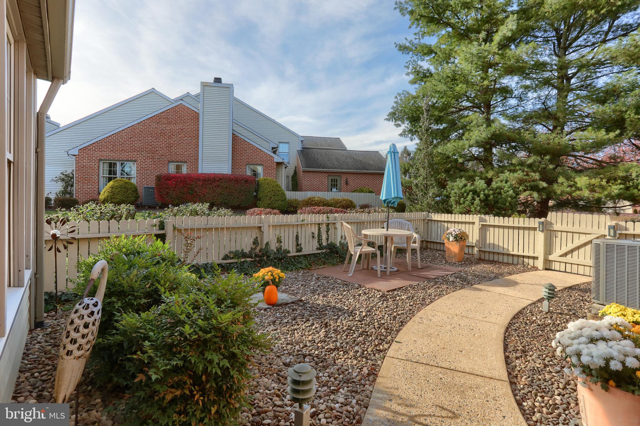 CAMBRIDGE COMMONS - Residential
