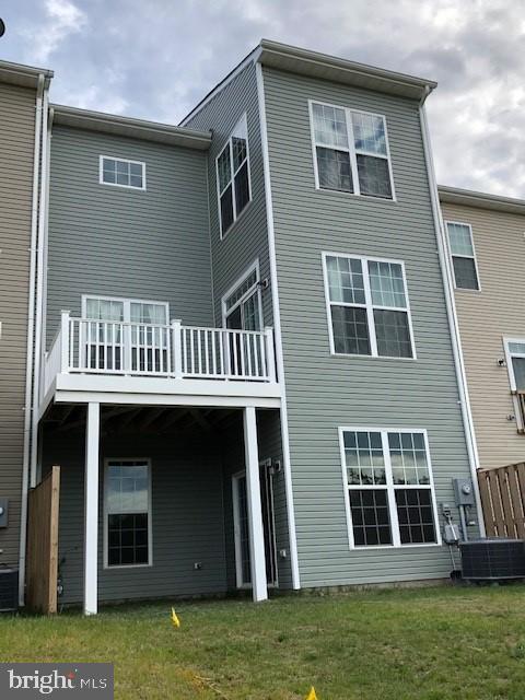 COURTYARDS AT COLONIAL FORGE - Residential