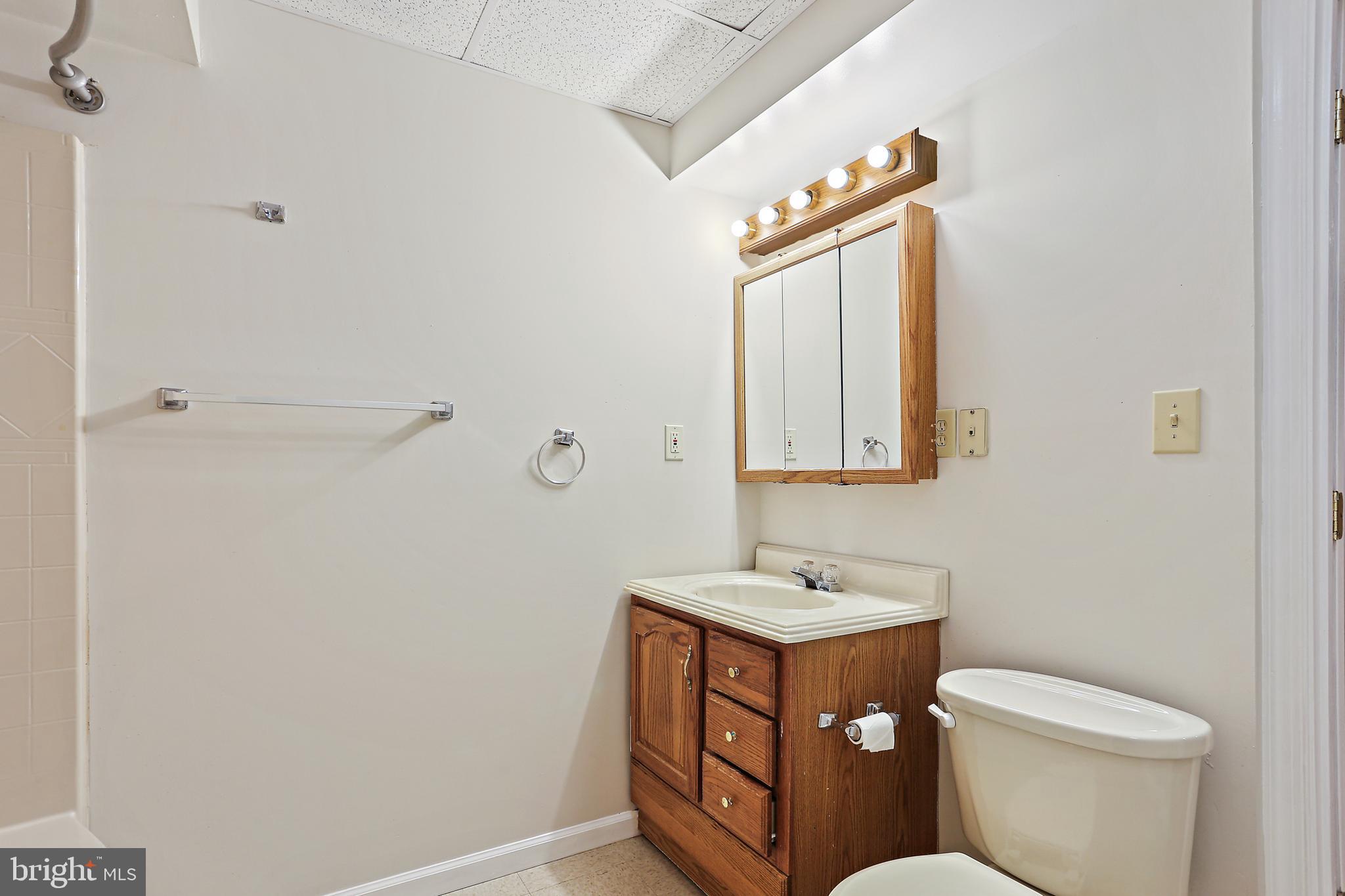 GREENCASTLE MANOR - Residential Lease