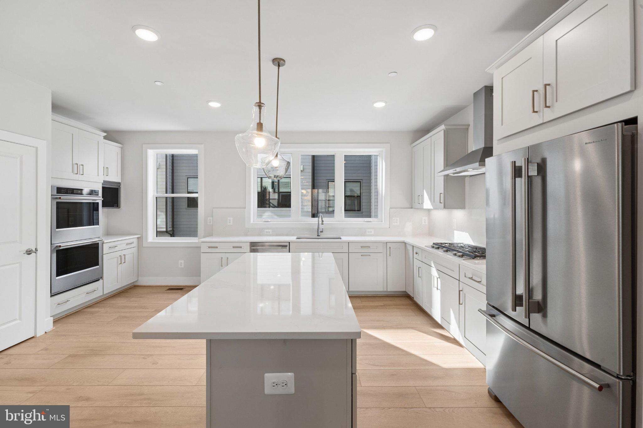 4922 CHURCHILL MEWS