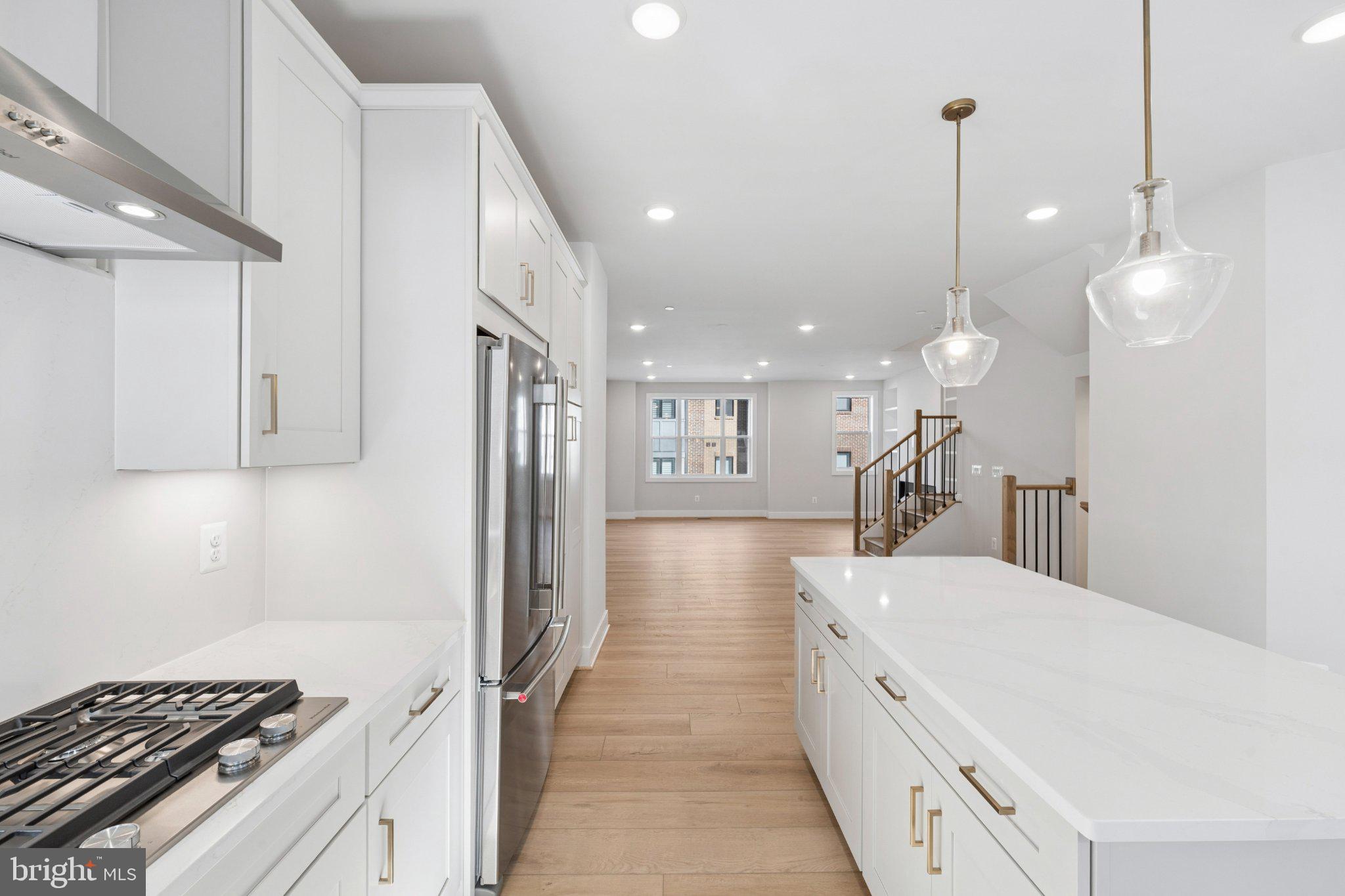 4922 CHURCHILL MEWS