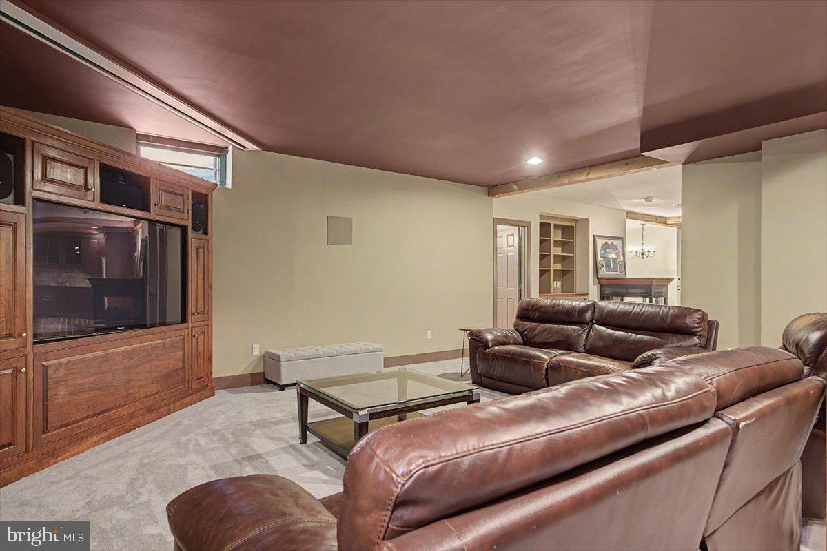 STONEY RUN - Residential