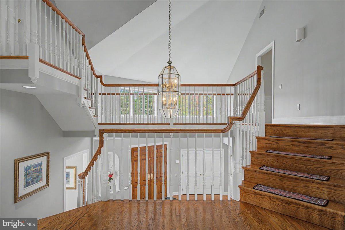 STONEY RUN - Residential