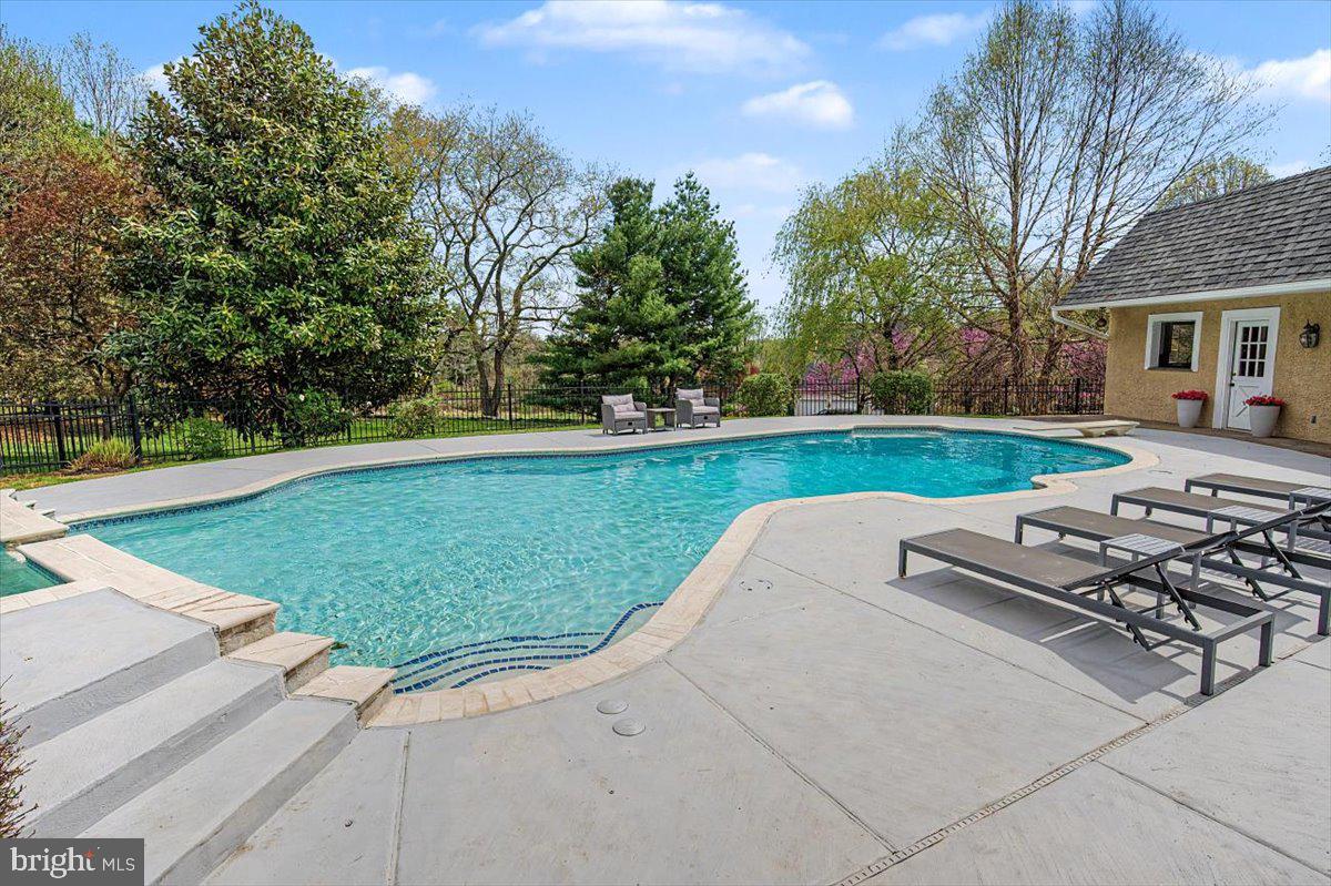 STONEY RUN - Residential
