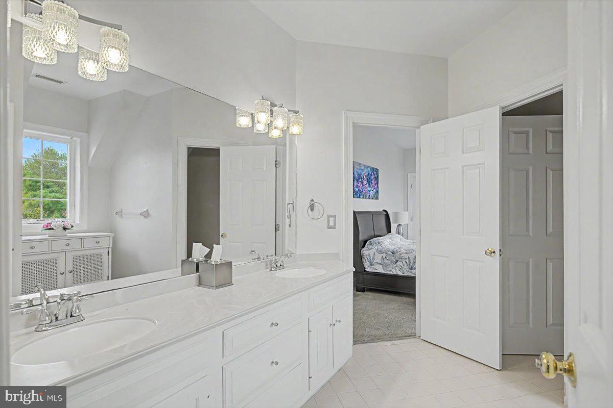 STONEY RUN - Residential